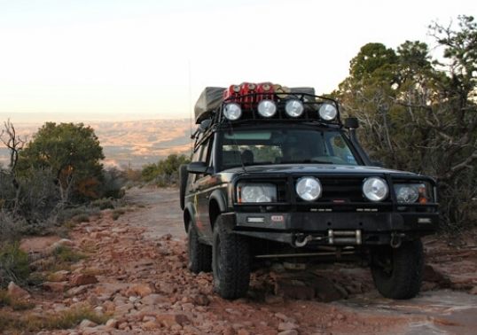 Land Rover obelažava 25 godina modela Discovery