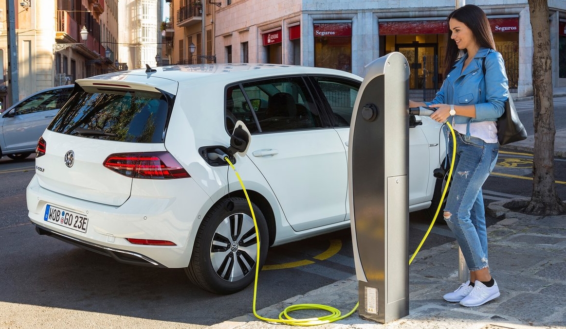 Punjenje električnih automobila kod kuće