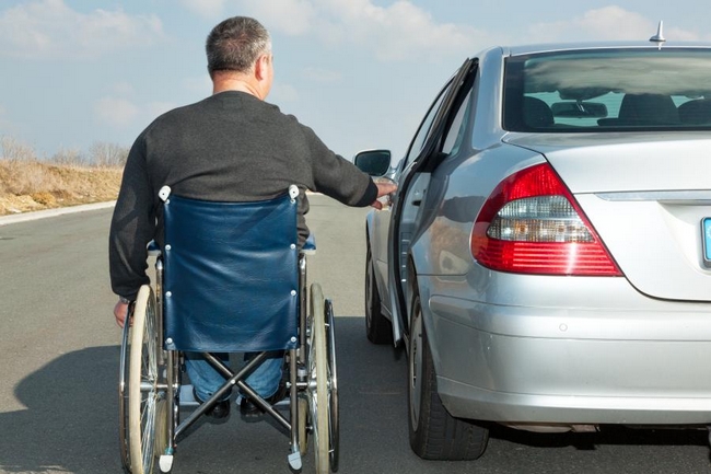 Koje povlastice imaju osobe sa invaliditetom – uvoz, registracija, porez, parkiranje...