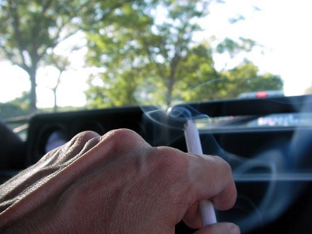 Britanija proteruje cigarete iz vozila u kojima su deca