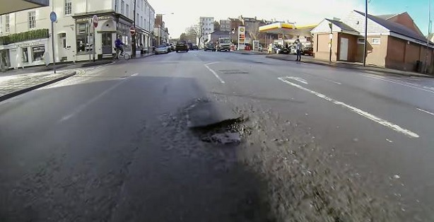 Kako izbeći udarnu rupu na putu?