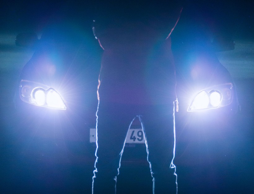 Ko nas i zašto zaslepljuje u saobraćaju