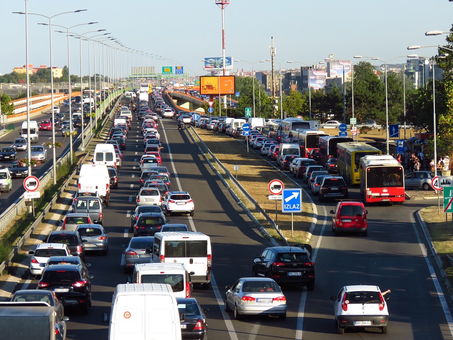 Da li u Srbiji ima previše automobila?