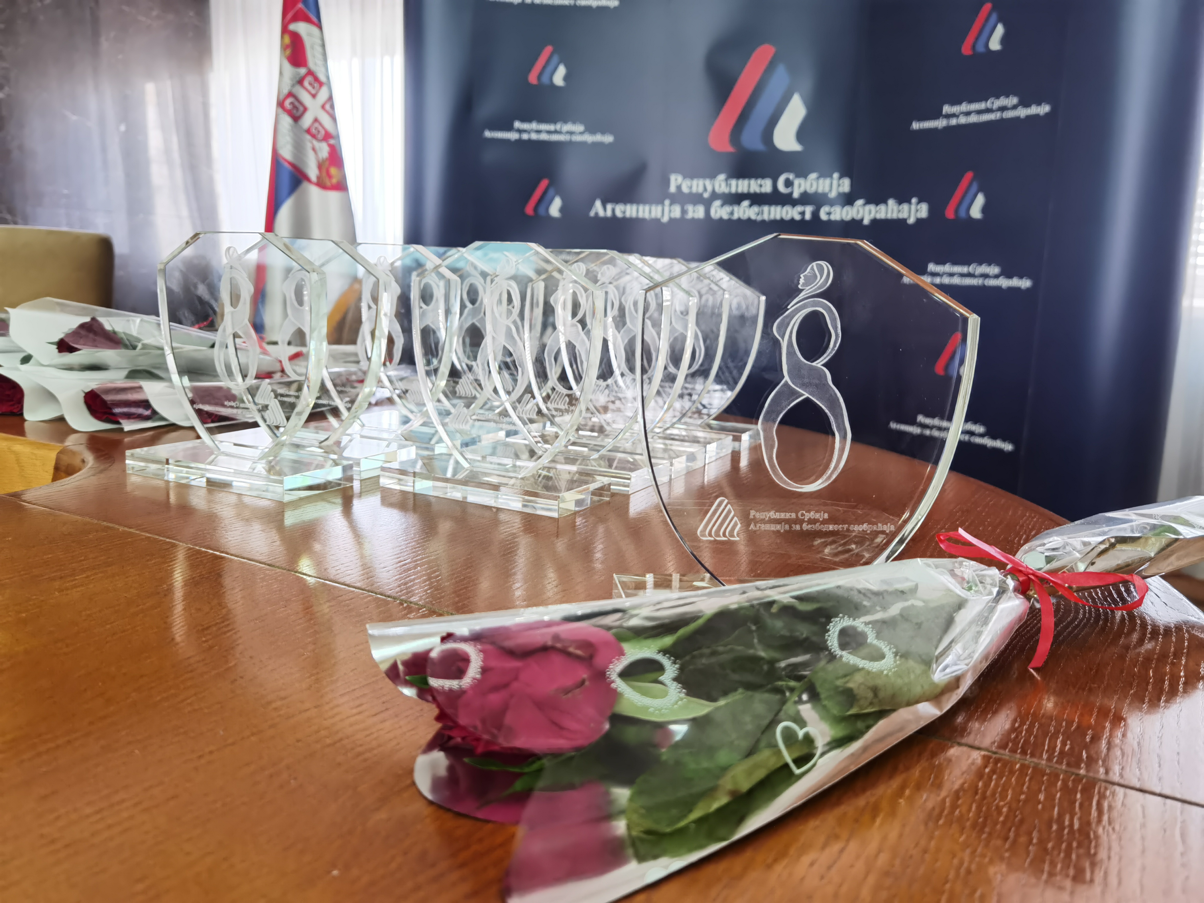 Zahvalnost ženama na doprinosu bezbednosti saobraćaja