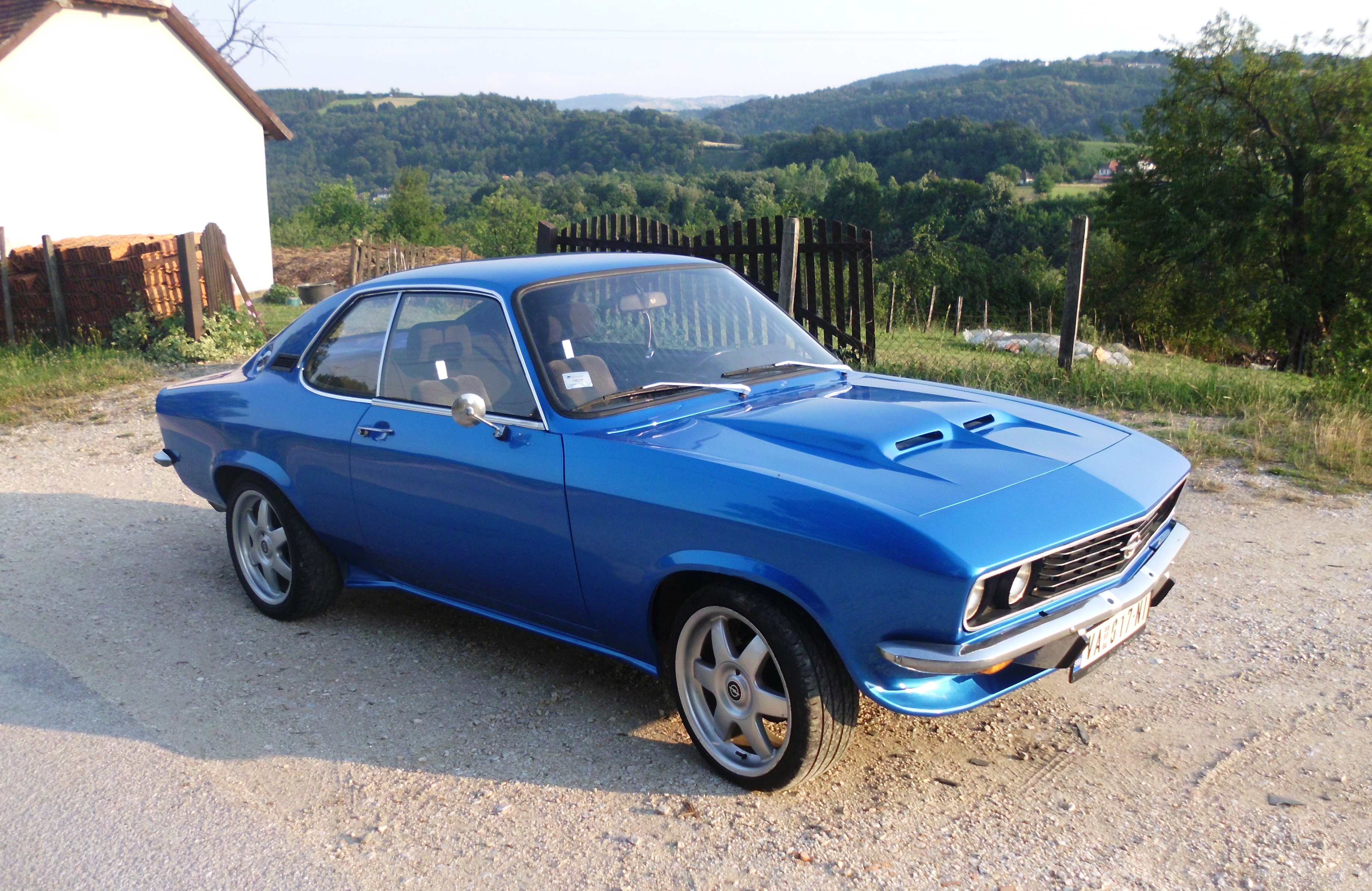 Opel Manta iz 1970. na našem sajtu