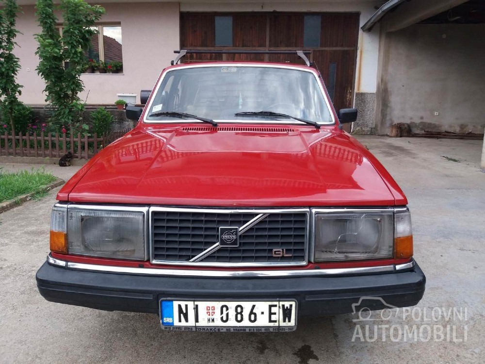 Volvo serije 200 - praktično neuništiv