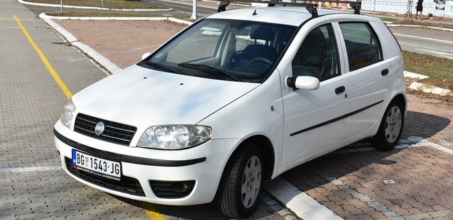 Polovnjak Fiat Punto 1 2 Italijanski Krs Ili Najisplativiji Auto Za Grad