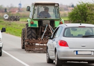 Kako da traktoristi budu bezbedni u saobraćaju?