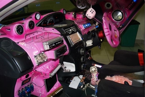 Idiotski enterijeri automobila