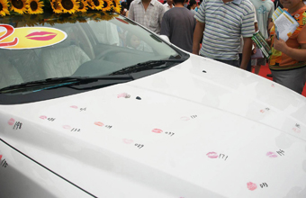 U Kini ljube automobile