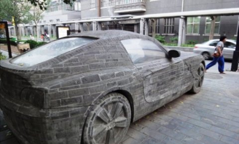 Prodat BMW od cigala