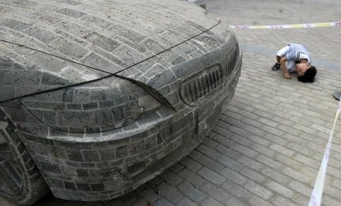 Prodat BMW od cigala