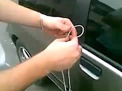 Otključajte automobil - vezicama